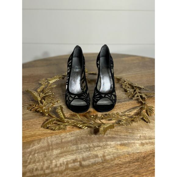 Stuart Weitzman Black Lace Peep-Toe Heels - Size 6.5 - Picture 2 of 12